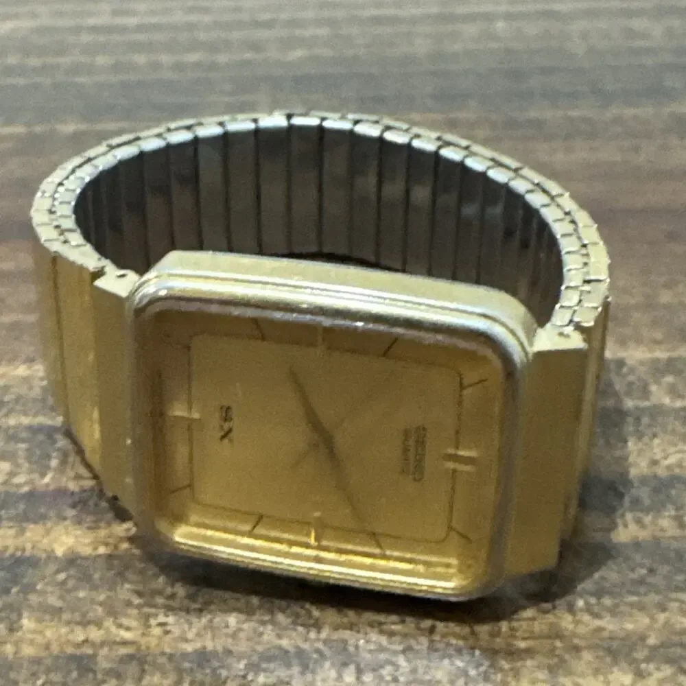 Seiko Ladies Vintage Gold Tone Quartz Watch SX Stretch Band - Needs New Battery